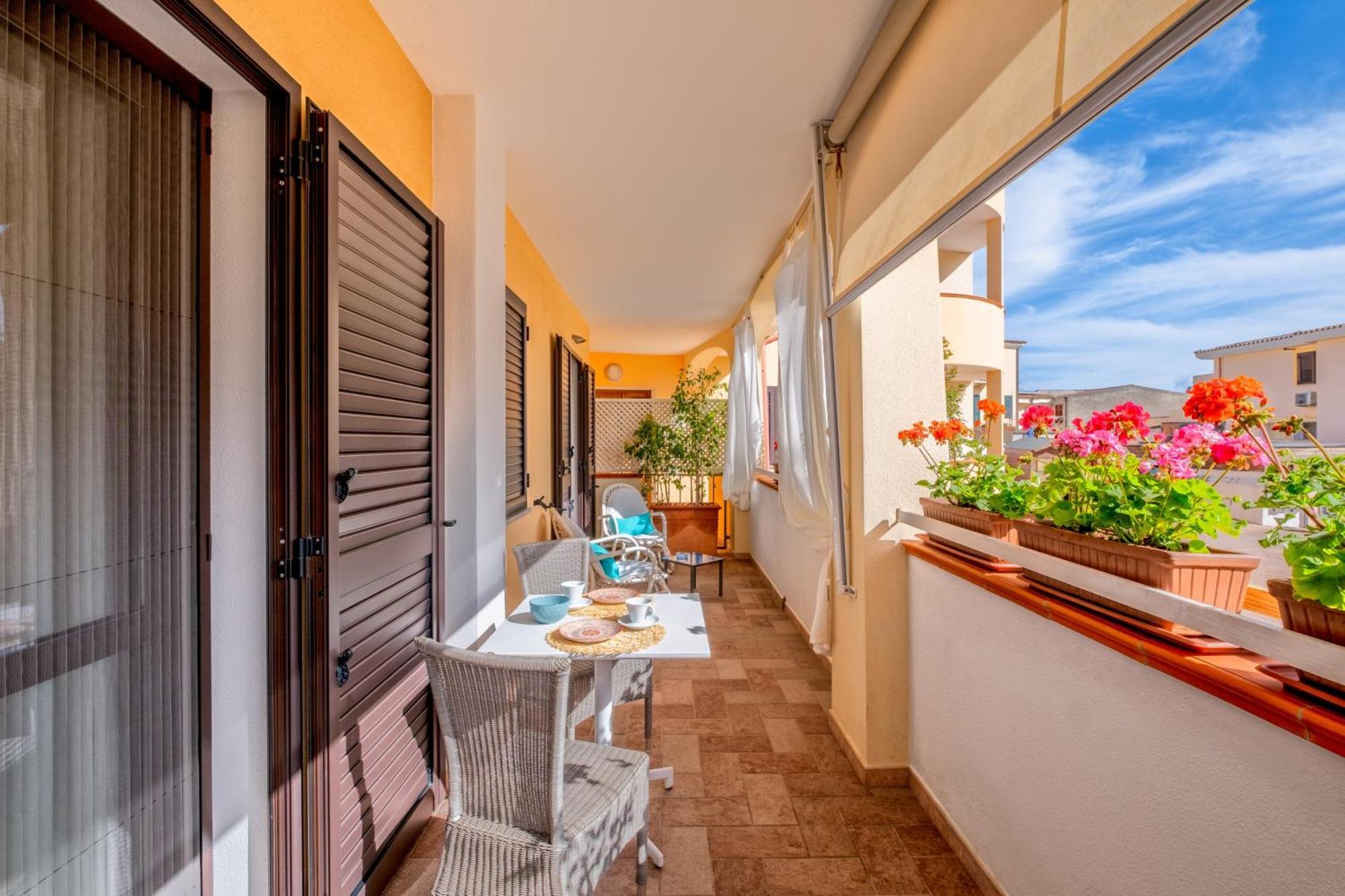 Orosei Home Holidays - I Fiori Εξωτερικό φωτογραφία